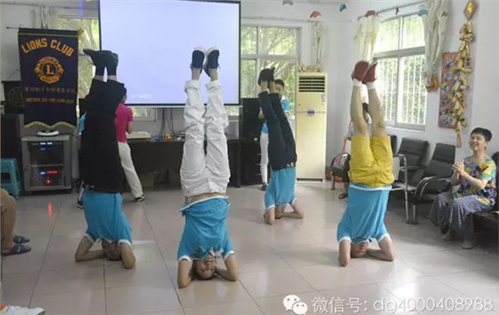 關(guān)愛老人我們在行動---左右手與深圳獅子會精英服務(wù)隊(duì)走近南山敬老院