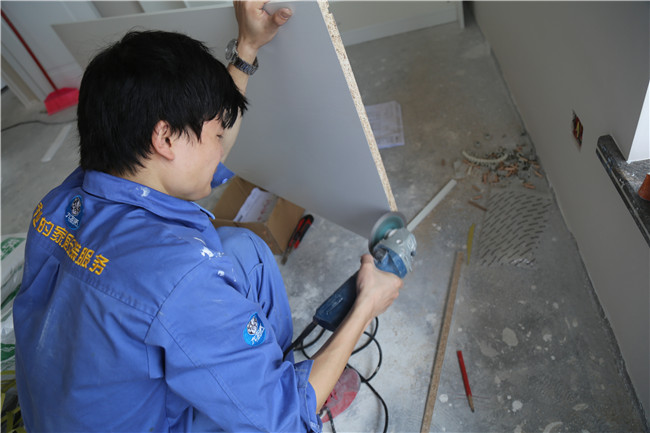 驚！一個核桃就能輕松解決家具維修問題