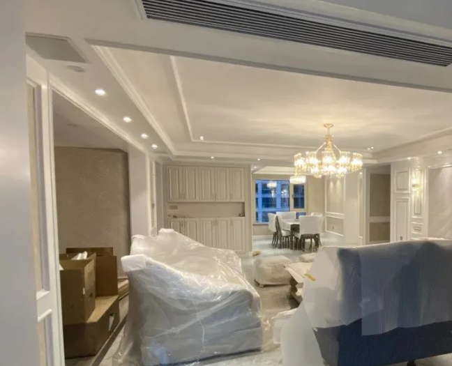 輕奢風(fēng)格時(shí)代：新家裝修輕奢風(fēng)格，家具進(jìn)場(chǎng)晾著通風(fēng)中