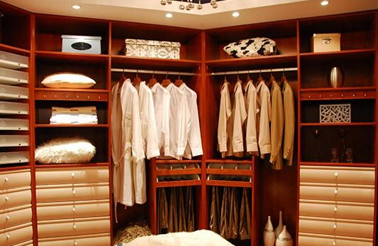 實木家具十大品牌，實木家具之衣帽間定制價格是多少？