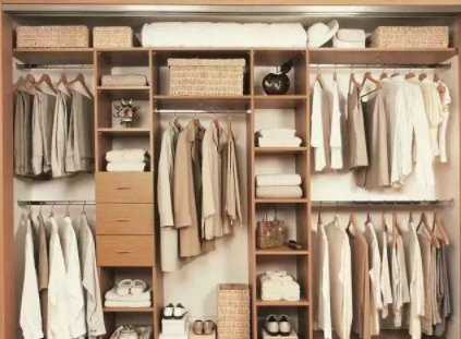 如何加盟定制衣柜：定制衣柜如何避坑及怎樣定制衣柜更有高級(jí)感？