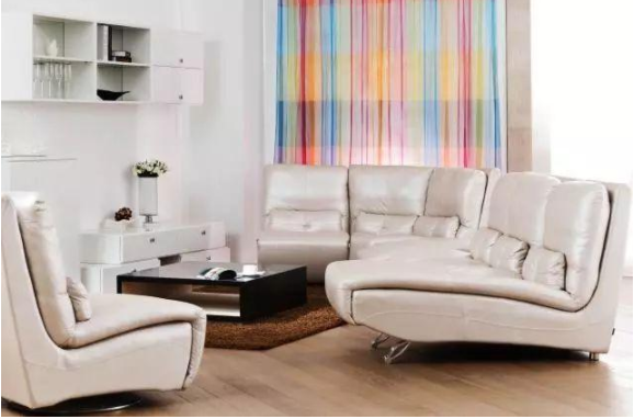 舊沙發(fā)怎樣翻新要多少錢？新買的皮沙發(fā)就變成了老舊沙發(fā)？