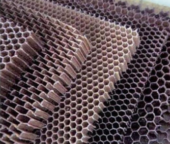 曲美現(xiàn)代家具：新型材料在現(xiàn)代家具設計與制造中的應用