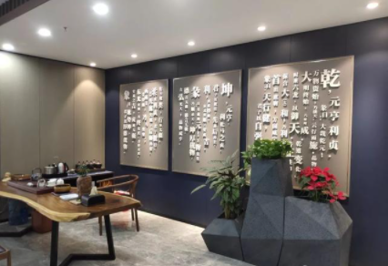 實木定制門板：極簡輕奢無漆實木護墻板，喚醒生活品質(zhì)