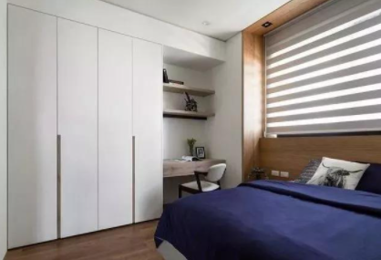 古典梳妝臺(tái)擺放：臥室衣柜這樣裝，梳妝臺(tái)都不用買了