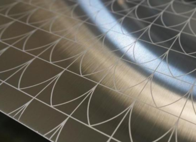 閣樓裝修案例：裝修的黑鋼，不銹鋼門的鍍銅板是什么？