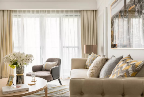 室內(nèi)精裝修設(shè)計，家里裝修用什么窗簾最好看？