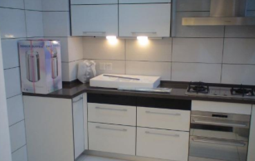 廚衛(wèi)裝修翻新：廚衛(wèi)改造有什么注意事項(xiàng)？廚衛(wèi)翻新技巧讓你事半功倍