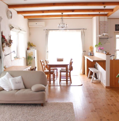 日本奇葩公寓：全屋采用原木家具，這個(gè)日本公寓溫暖又治愈