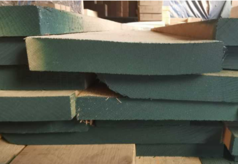 西安歐式實(shí)木家具：實(shí)木家具買(mǎi)拼板還是獨(dú)板好？