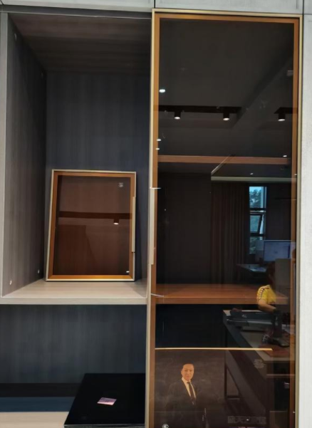 整體簡易衣柜設(shè)計(jì)，衣柜玻璃移門如何選購？