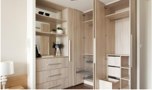 【臨沂高密度板價格】高密度板衣柜怎么樣，高密度板衣柜的優(yōu)缺點有哪些？